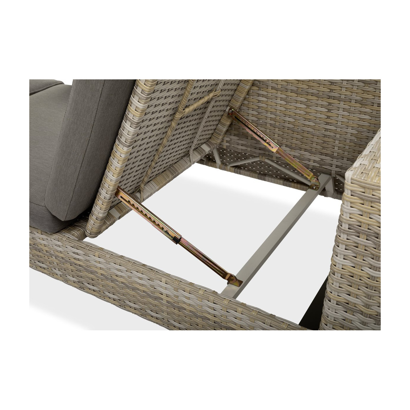 mechanizm regulacji oparcia w sofie willis caffe skonfigurowanej jako leżak