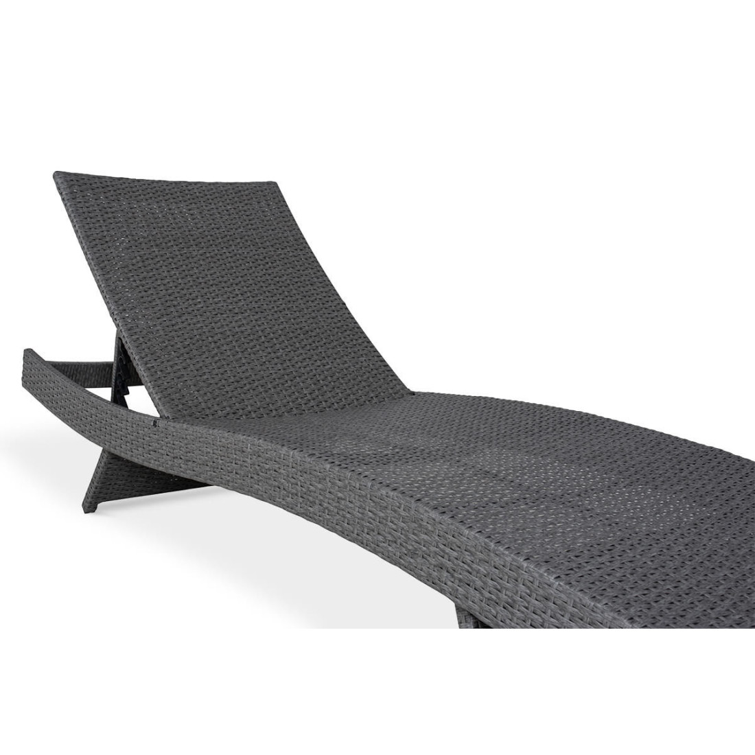 Zbliżenie na materiał - technorattan z jakiego wykonano leżak