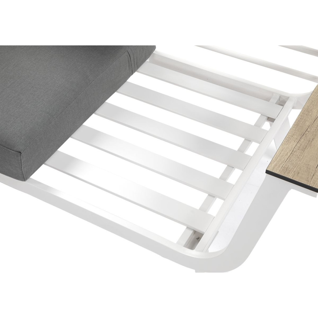 zbliżenie na białą ramę sofy aspen caffe