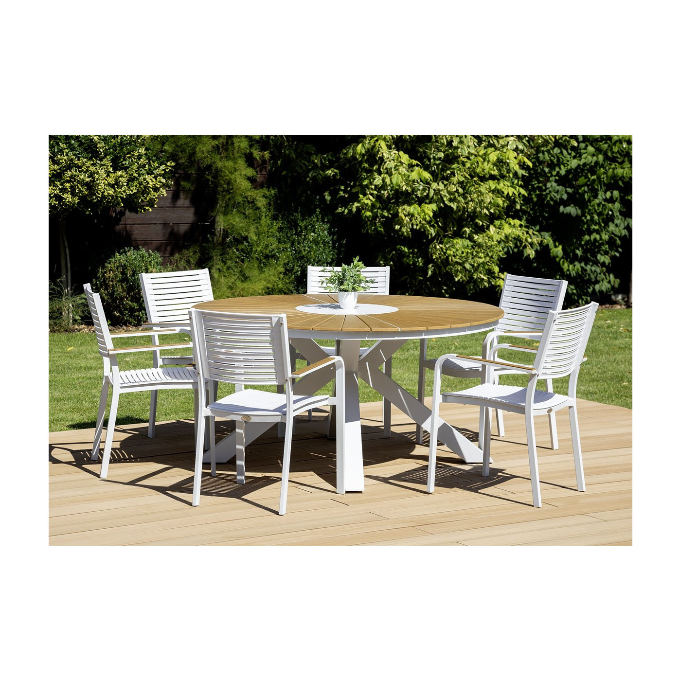 aranżacja zestawu tacoma na tarasie ogrodowym