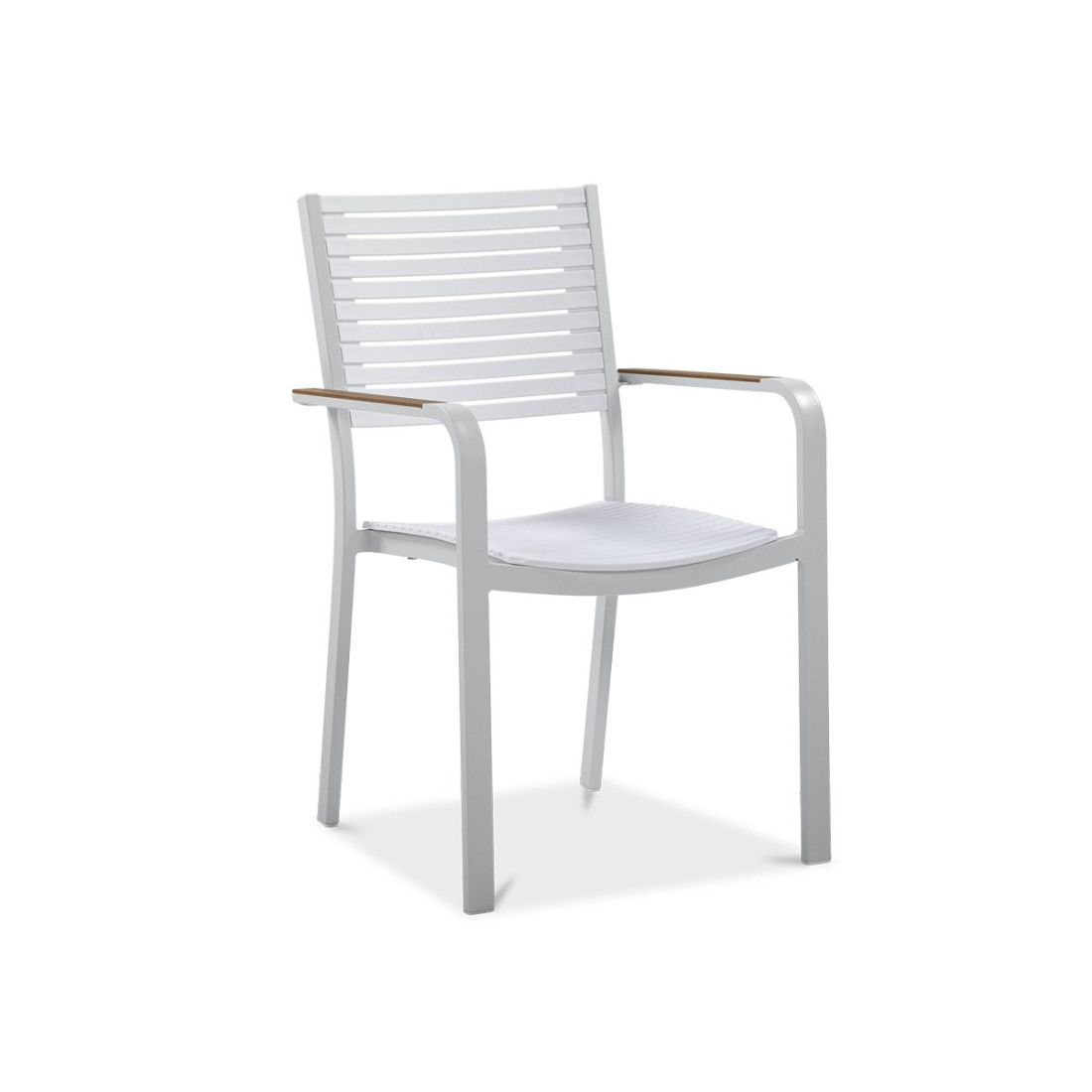 białe krzesło z drewnianymi zdobieniami na podłokietnikach tacoma