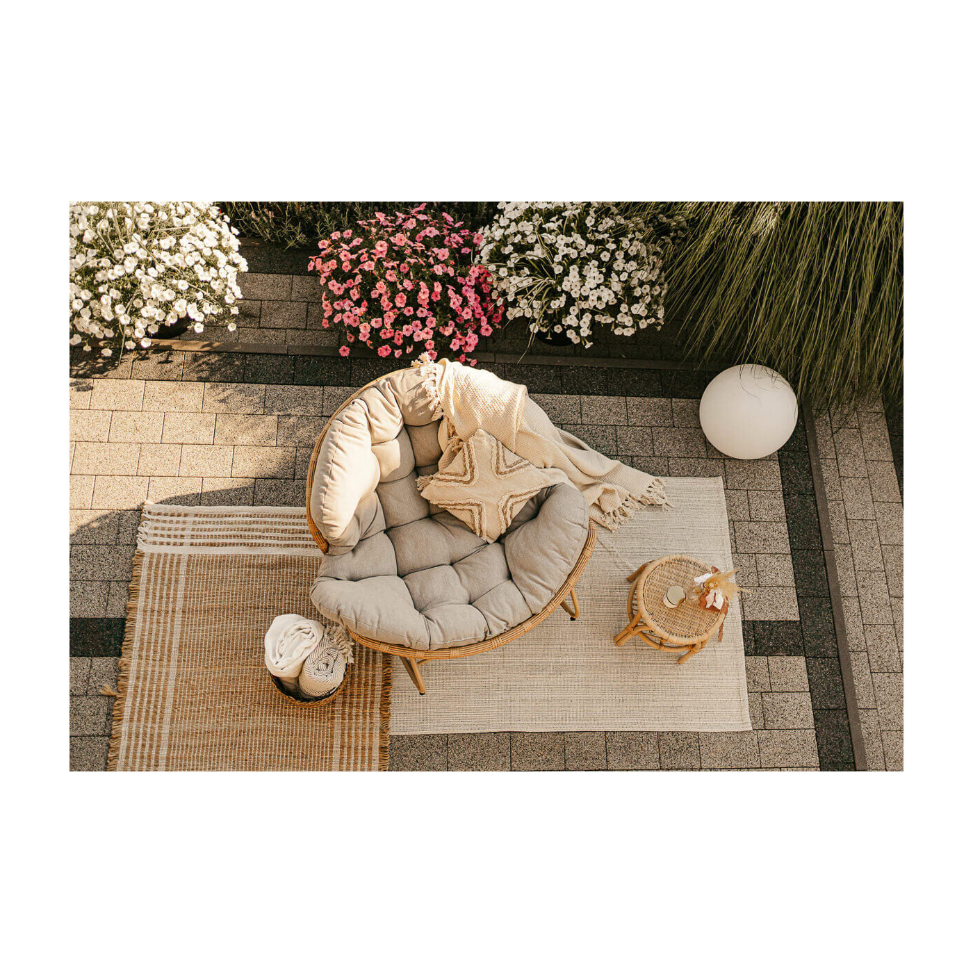 Widok z góry na fotel bujany Rodos