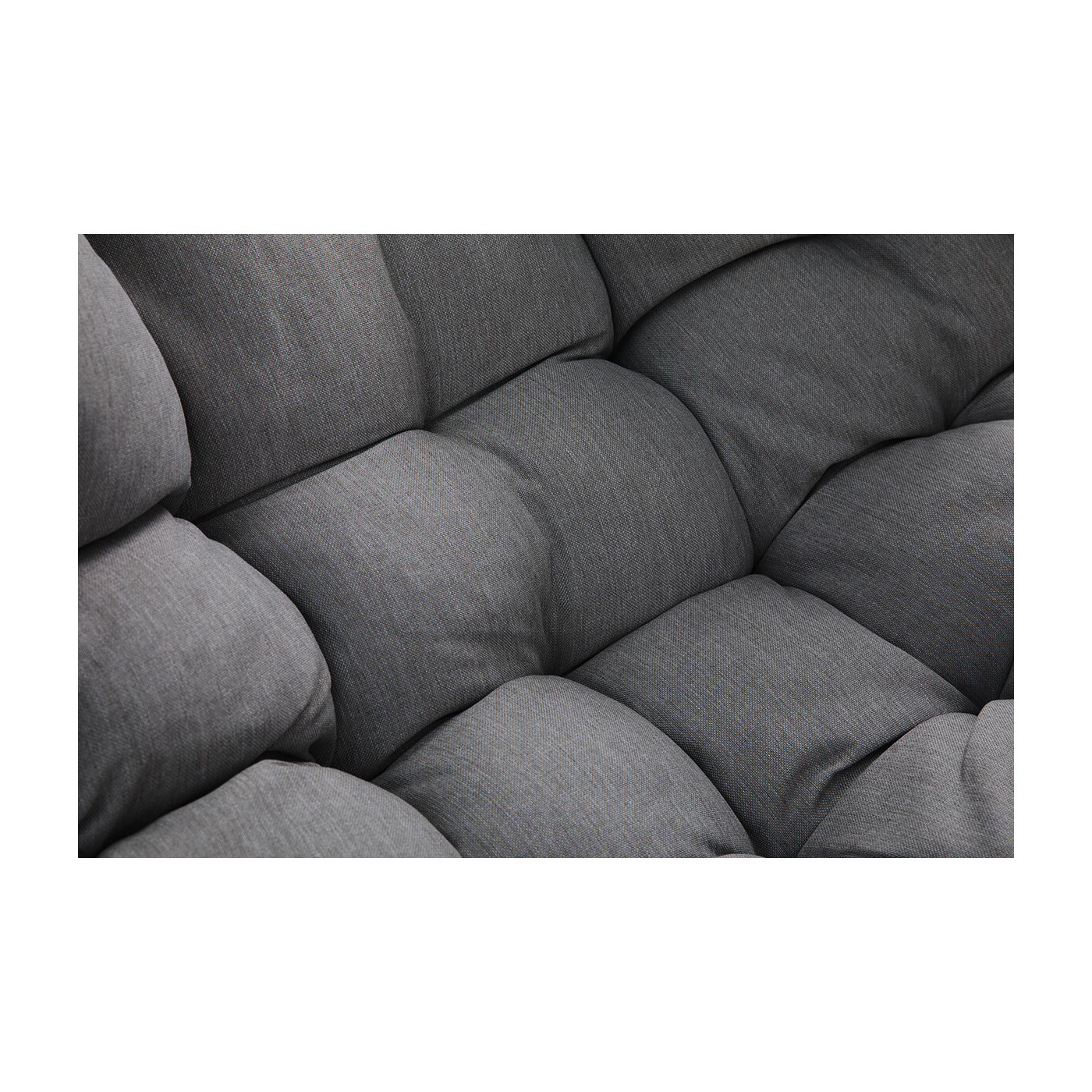 Widok na wygodne poduszki siedziska fotela bujanego Rodos