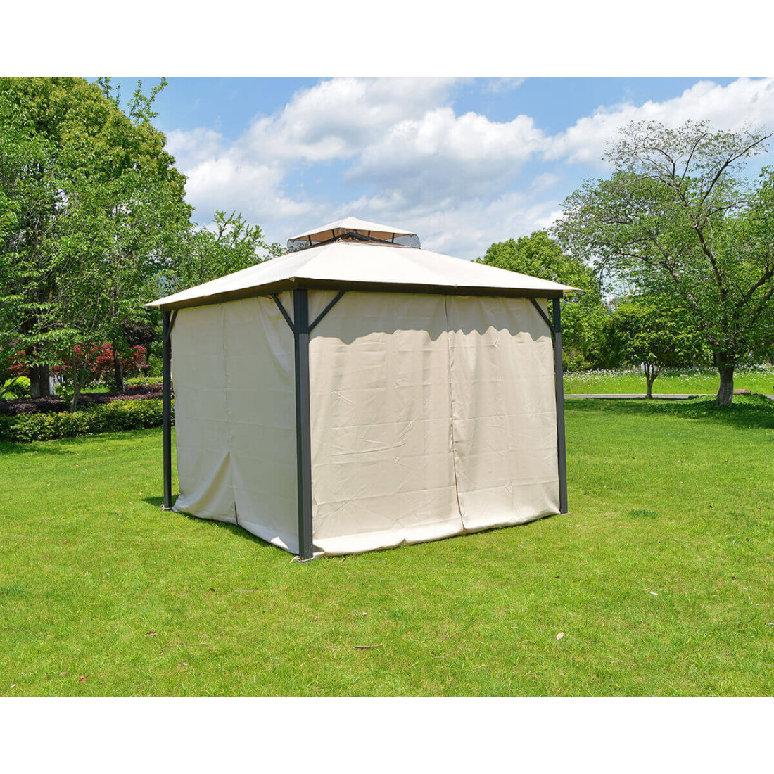 Namiot ogrodowy VANCOUVER z zamkniętymi zasłonami w ogrodzie