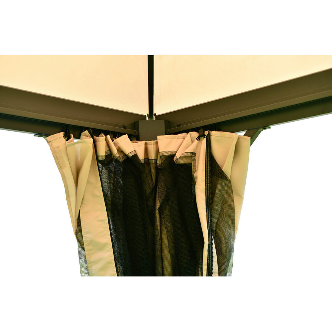 Zbliżenie na moskitierę namiotu ogrodowego