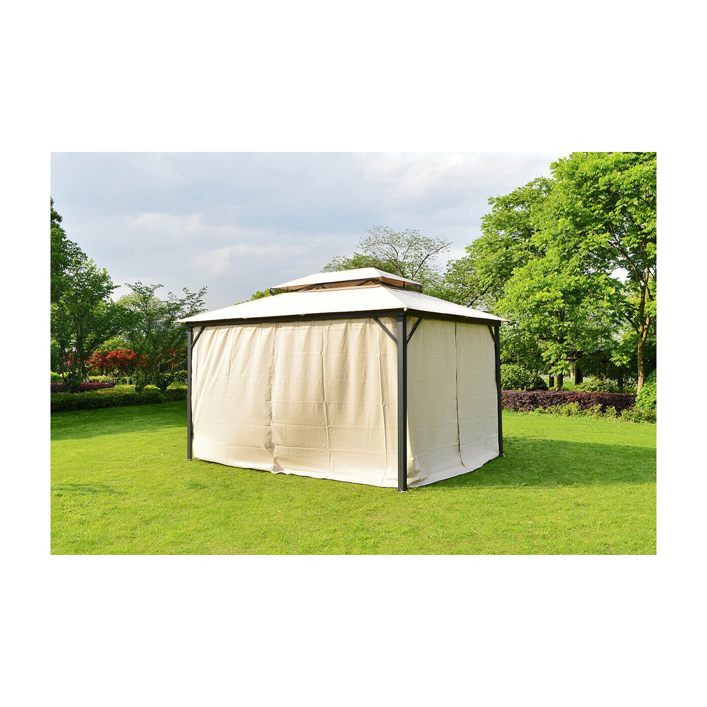 Namiot ogrodowy VANCOUVER z zamkniętymi zasłonami w ogrodzie