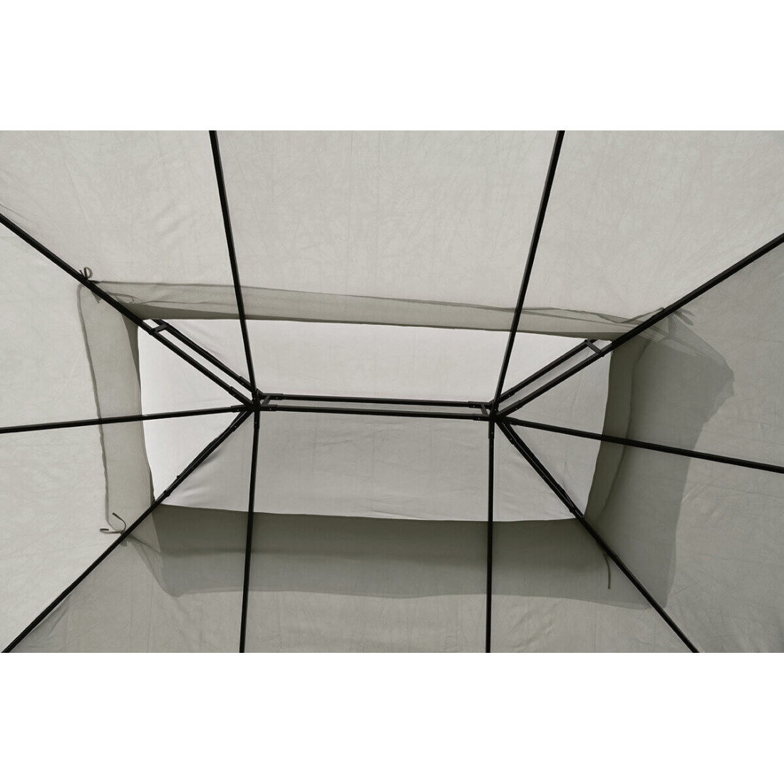 Widok od strony wewnętrznej na dach pawilonu