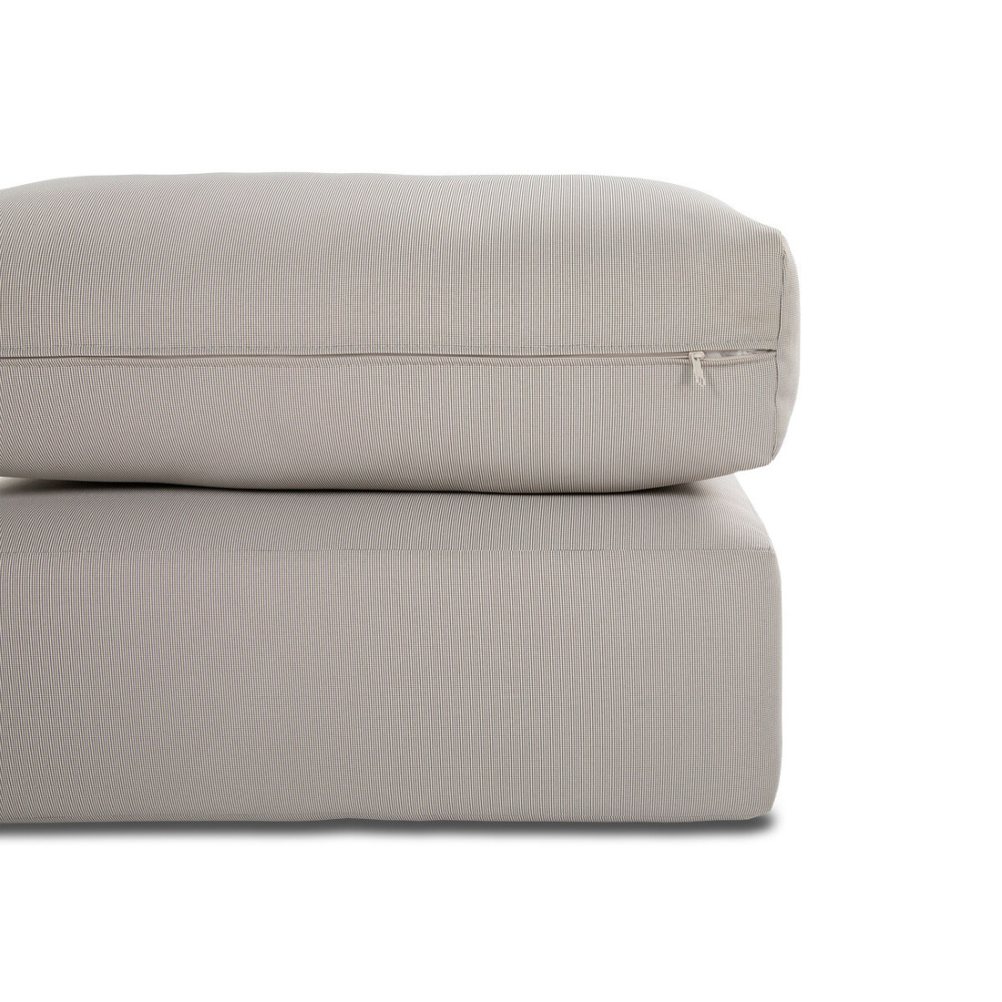 szare grube poduszki z zestawu na taras royal caffe