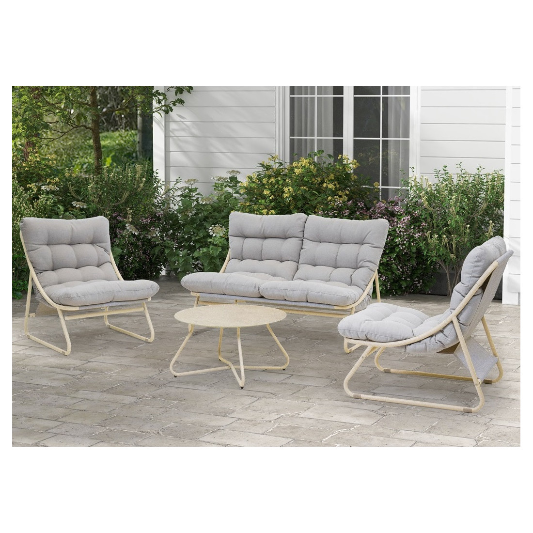 Wiosenna wizualizacja mebli przed domem