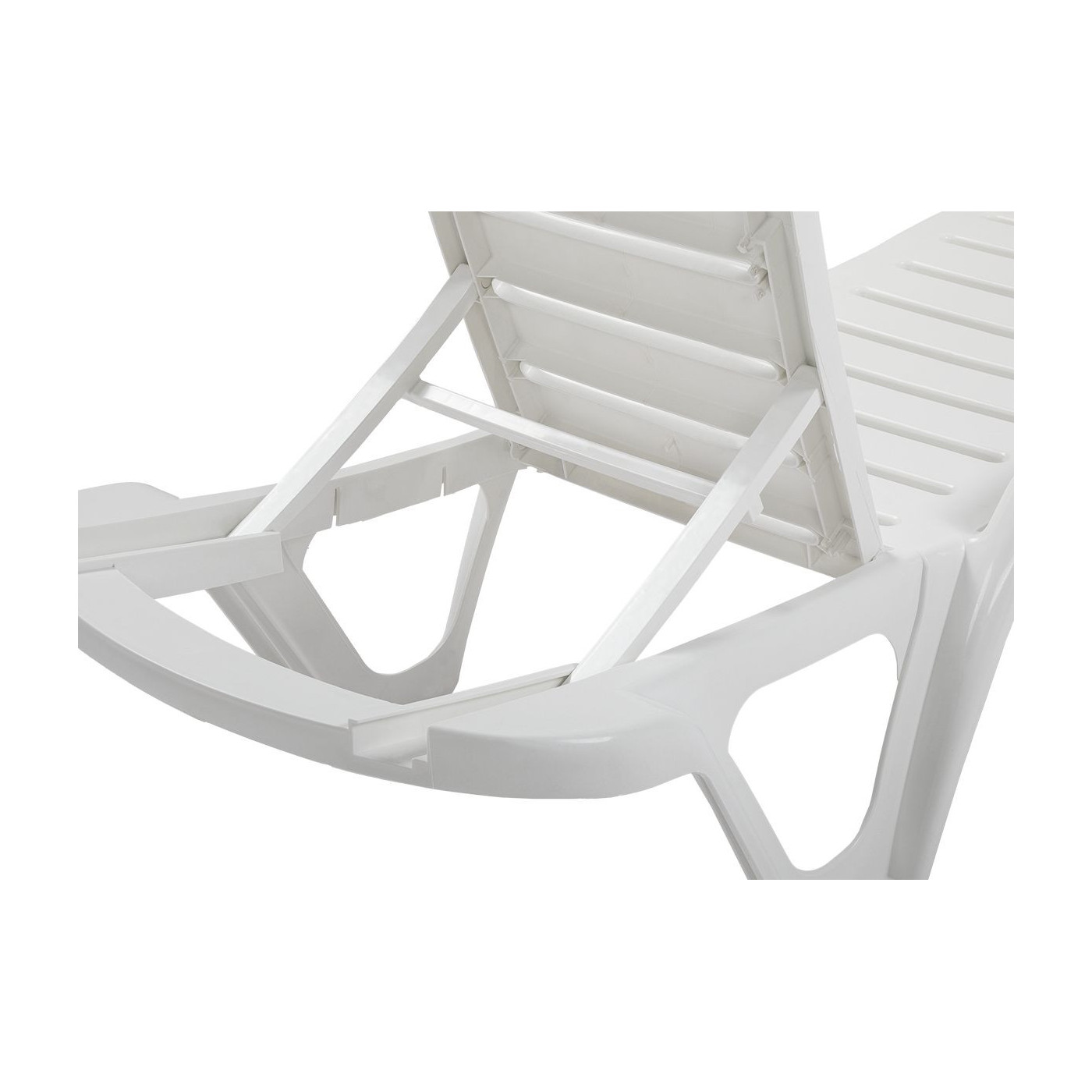 Zbliżenie na oparcie w leżaku monoblock