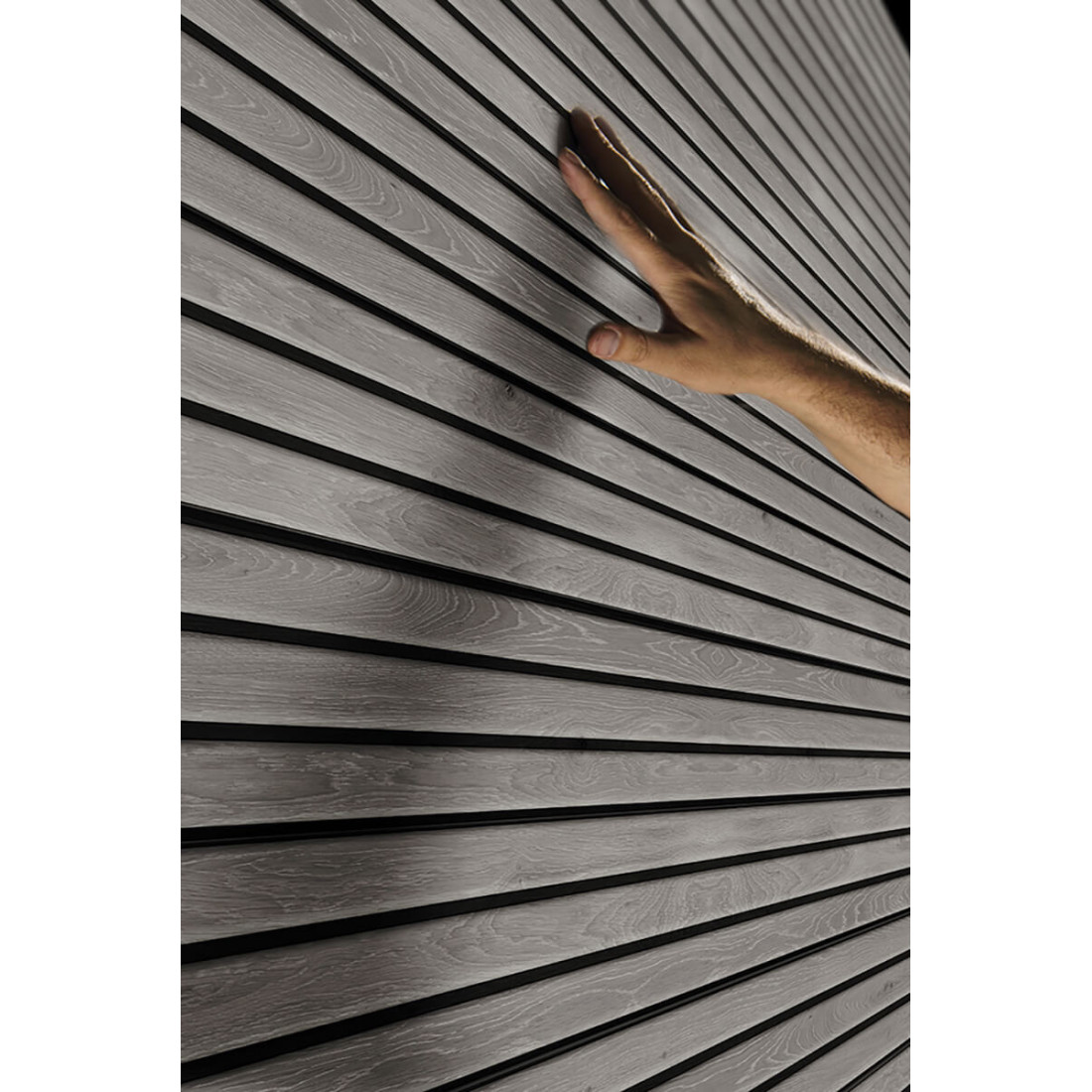 Struktura narzędziowni przypominająca drewno