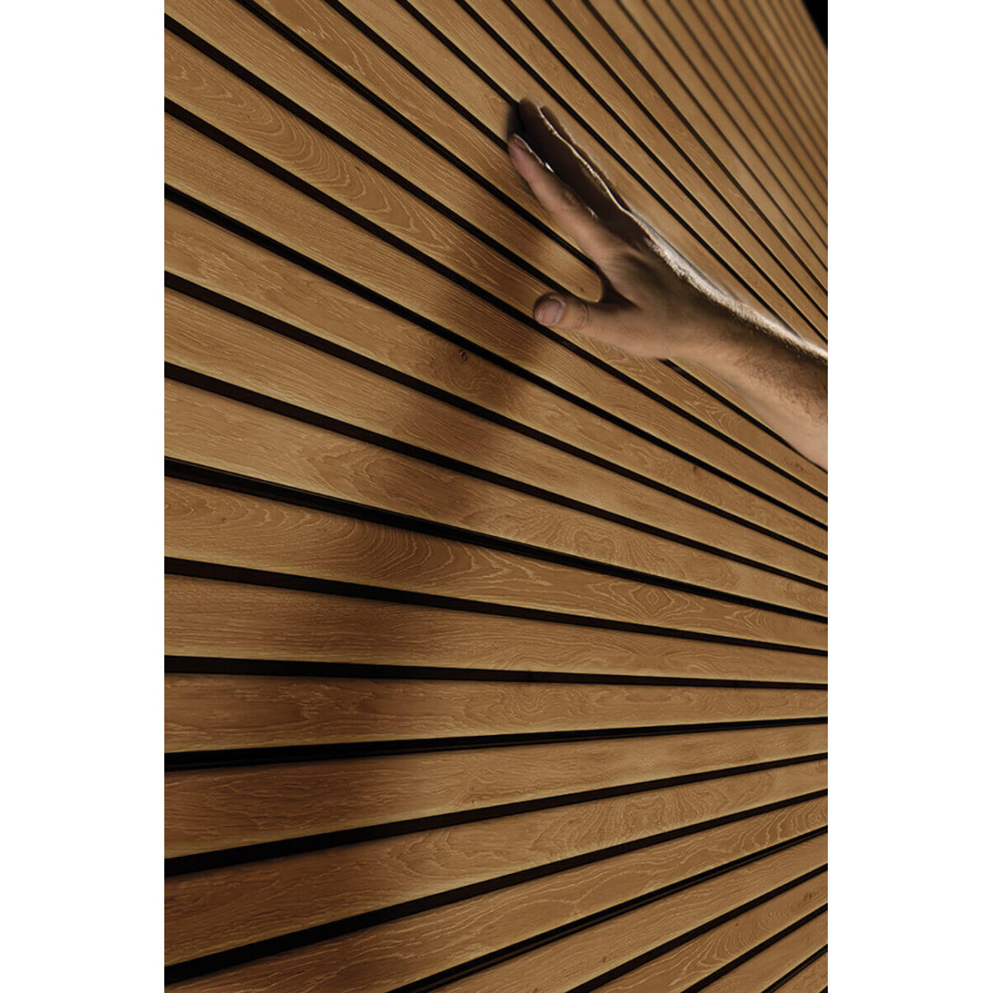 Struktura narzędziowni przypominająca drewno