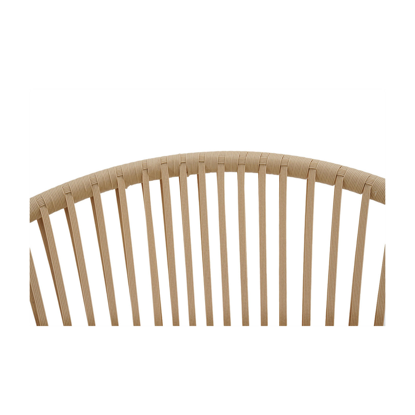 zbliżenie na plecionkę technorattanową w fotelu galla