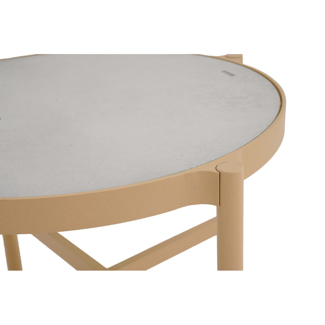 zbliżenie na jedną z nóżek fotela galla