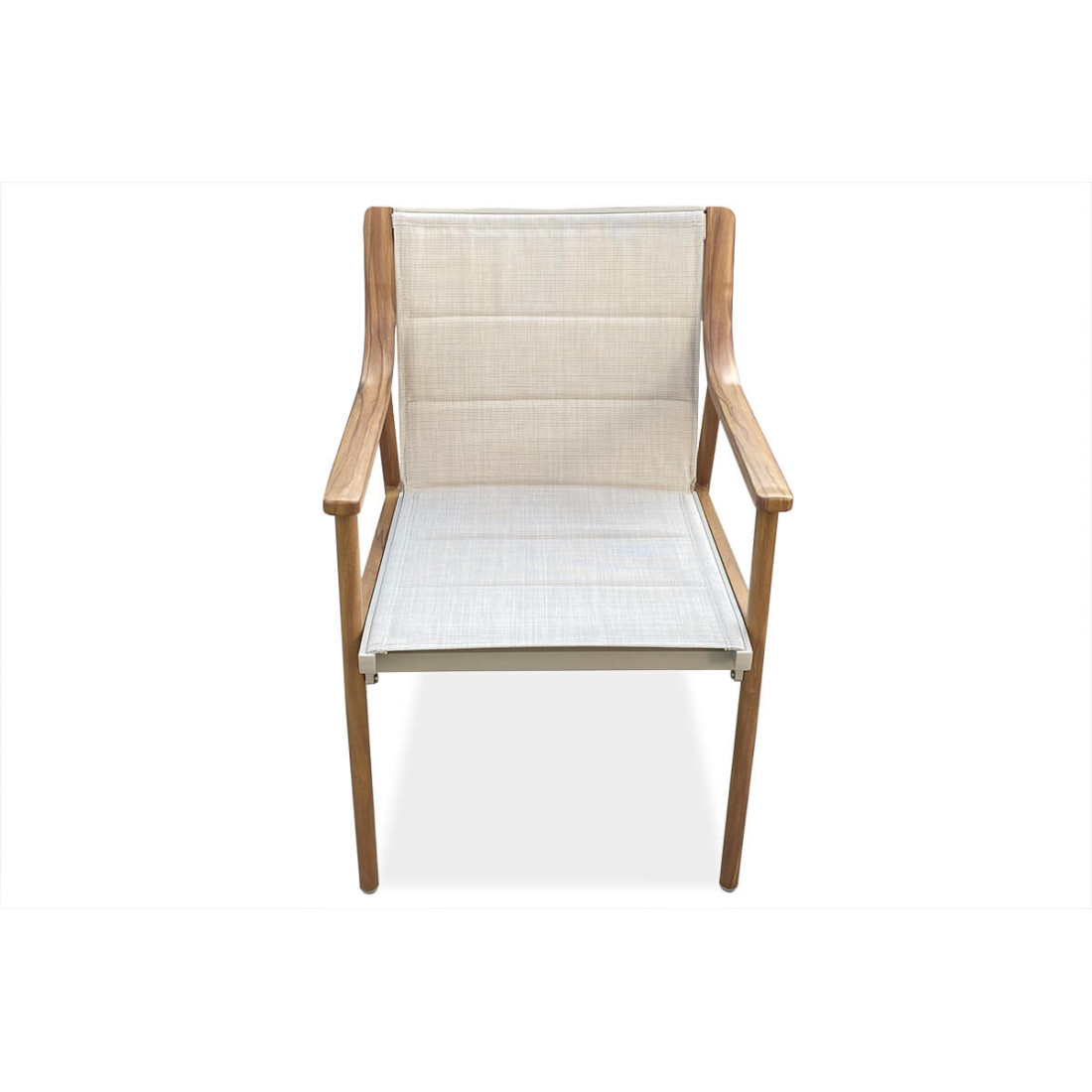 Krzesło z jasną tkaniną i ramą przypominającą drewno