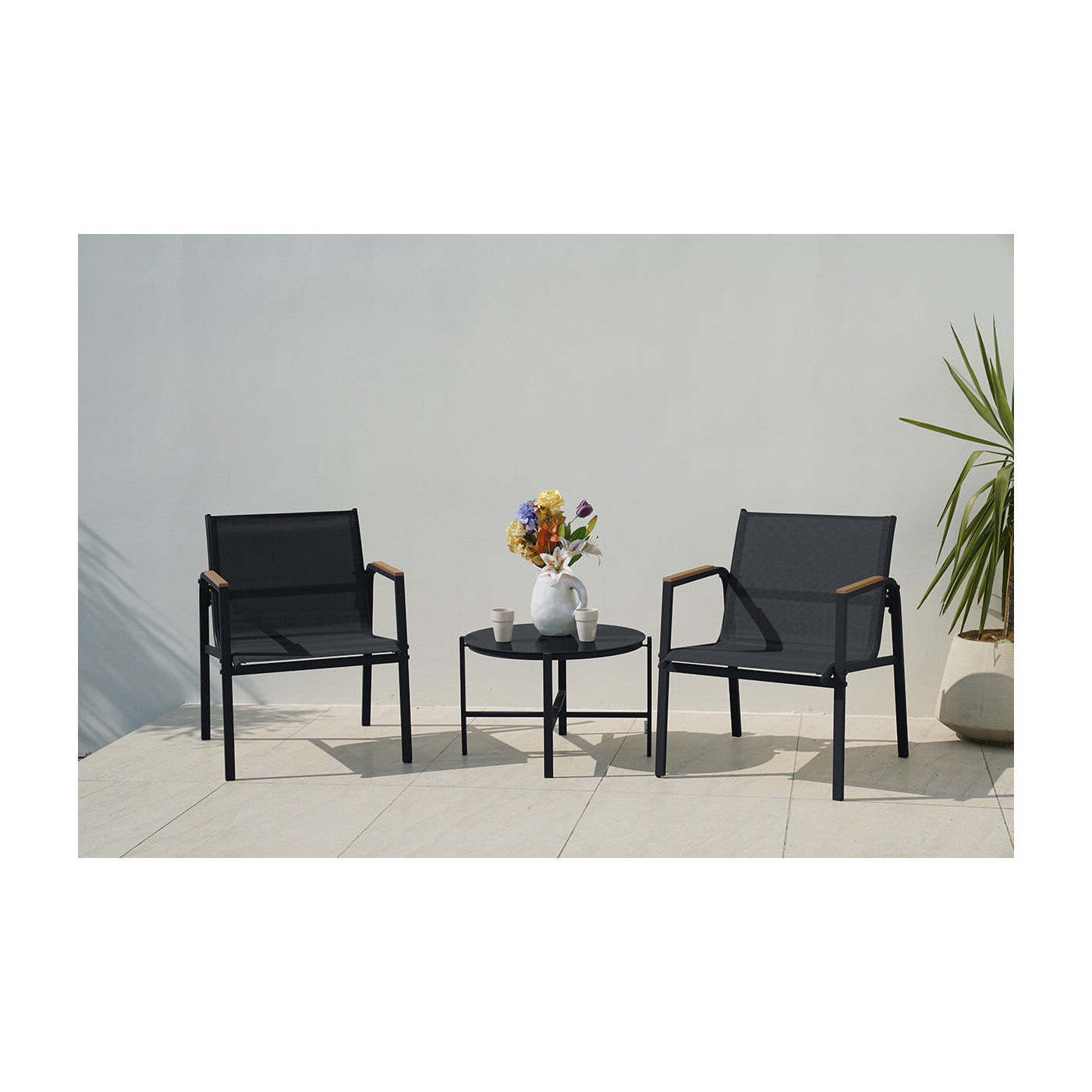 Aranżacja na tarasie czarnych mebli na balkon mango 