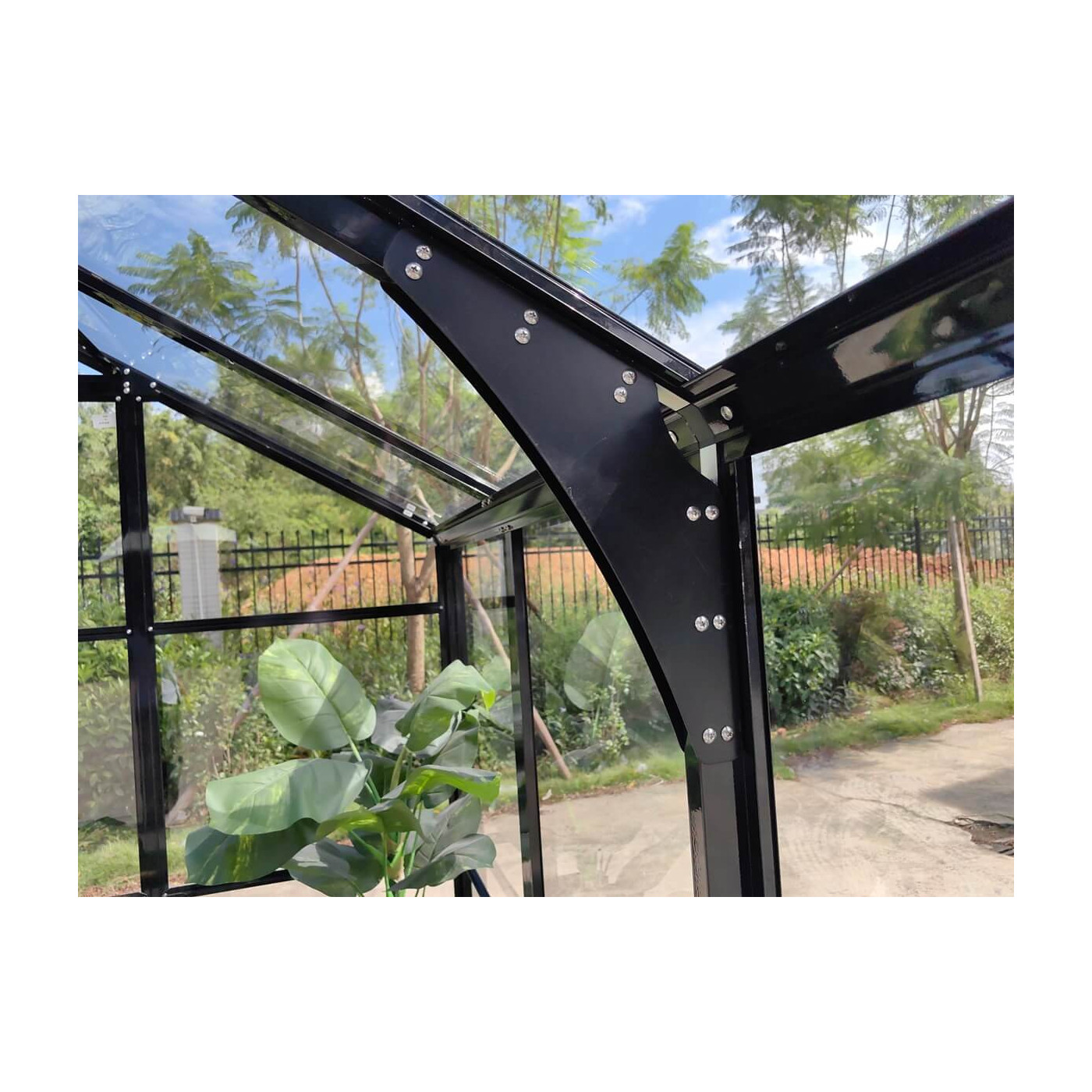 Grafika przedstawiająca możliwość rozbudowy szklarni poprzez dodanie modułu