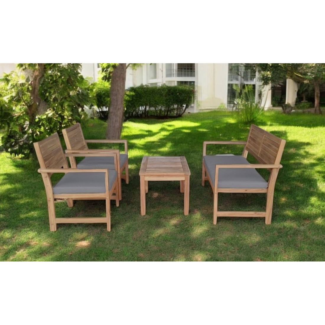 Letnia aranżacja drewnianych mebli z szarymi poduszkami otto caffe