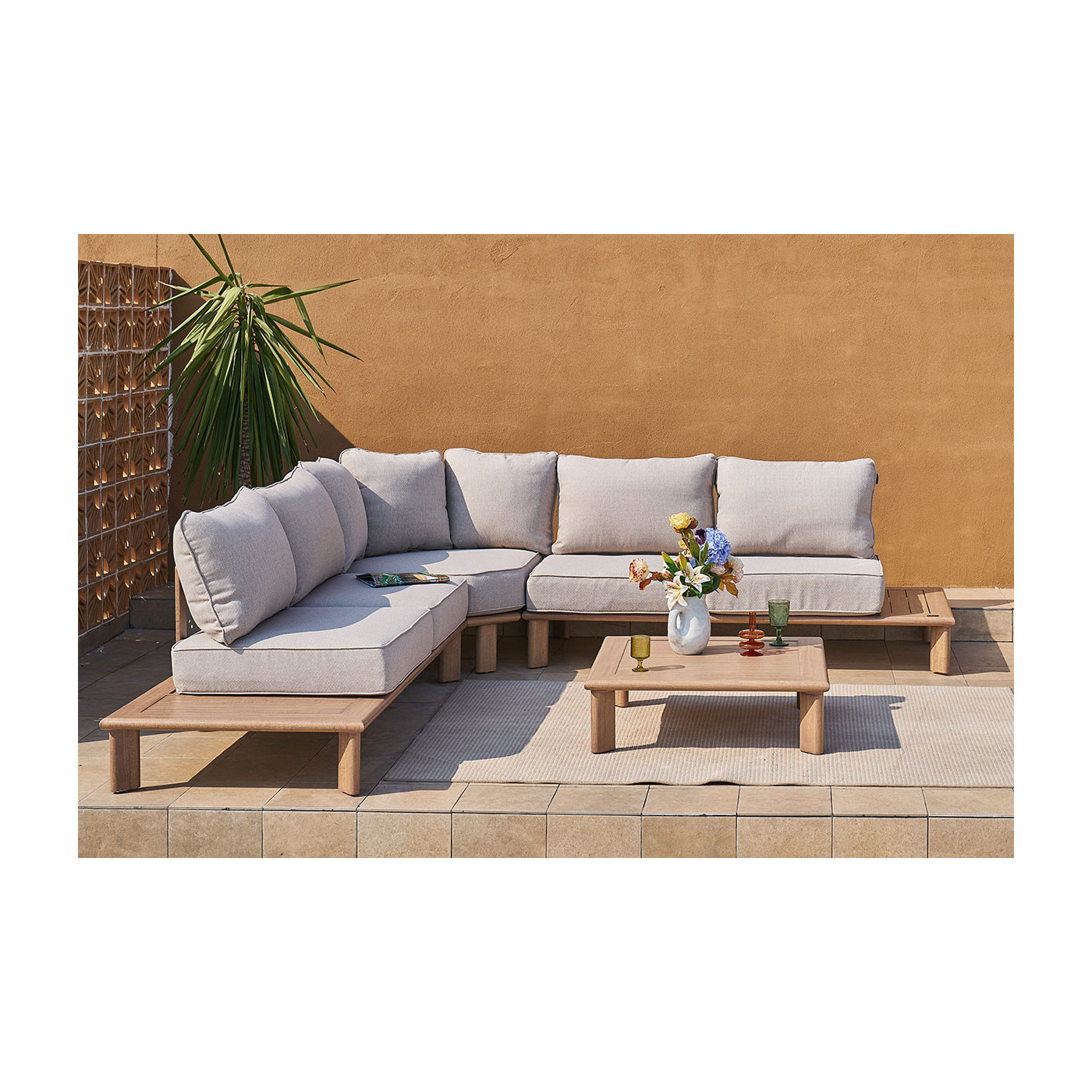 narożnik magellan caffe z aluminium o wyglądzie wood look 