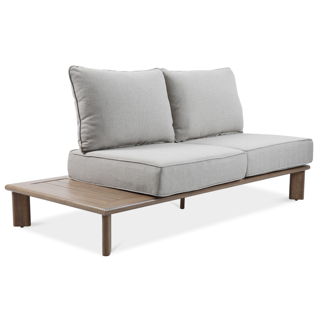 dwuosobowa sofa z szarymi poduszkami