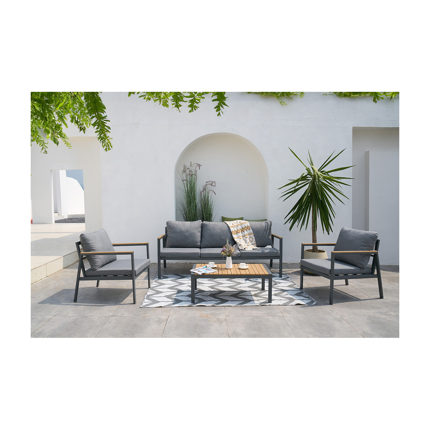 Aranżacja pięcioosobowego zestawu na taras edion caffe w kolorze ciemno szaryn