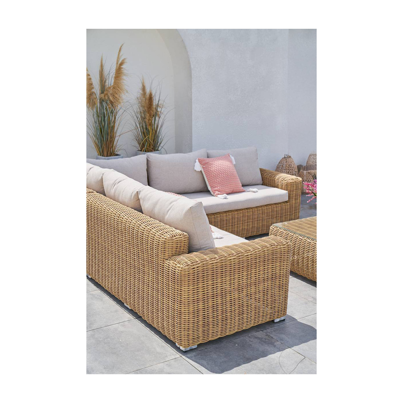 tył eleganckiego zestawu narożnego Jakarta