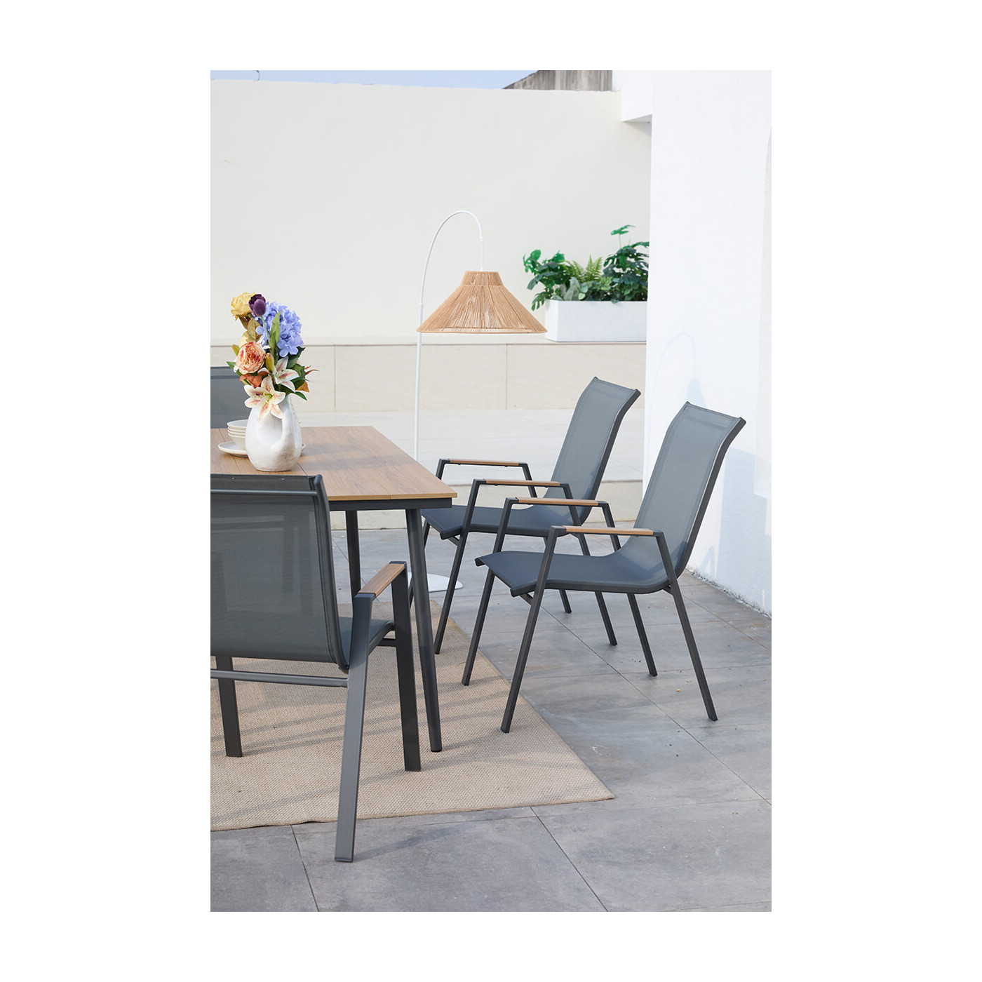 Stylowa aranżacja mebli jadalnianych na ogórd nova dining