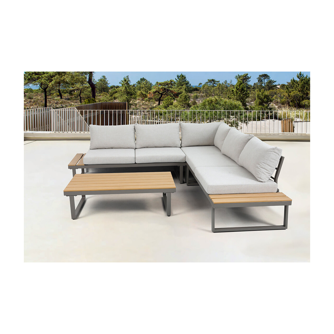 Aranżacja w ciepły słoneczny dzień narożnika z zdobieniami w stylu polywood emerson nature