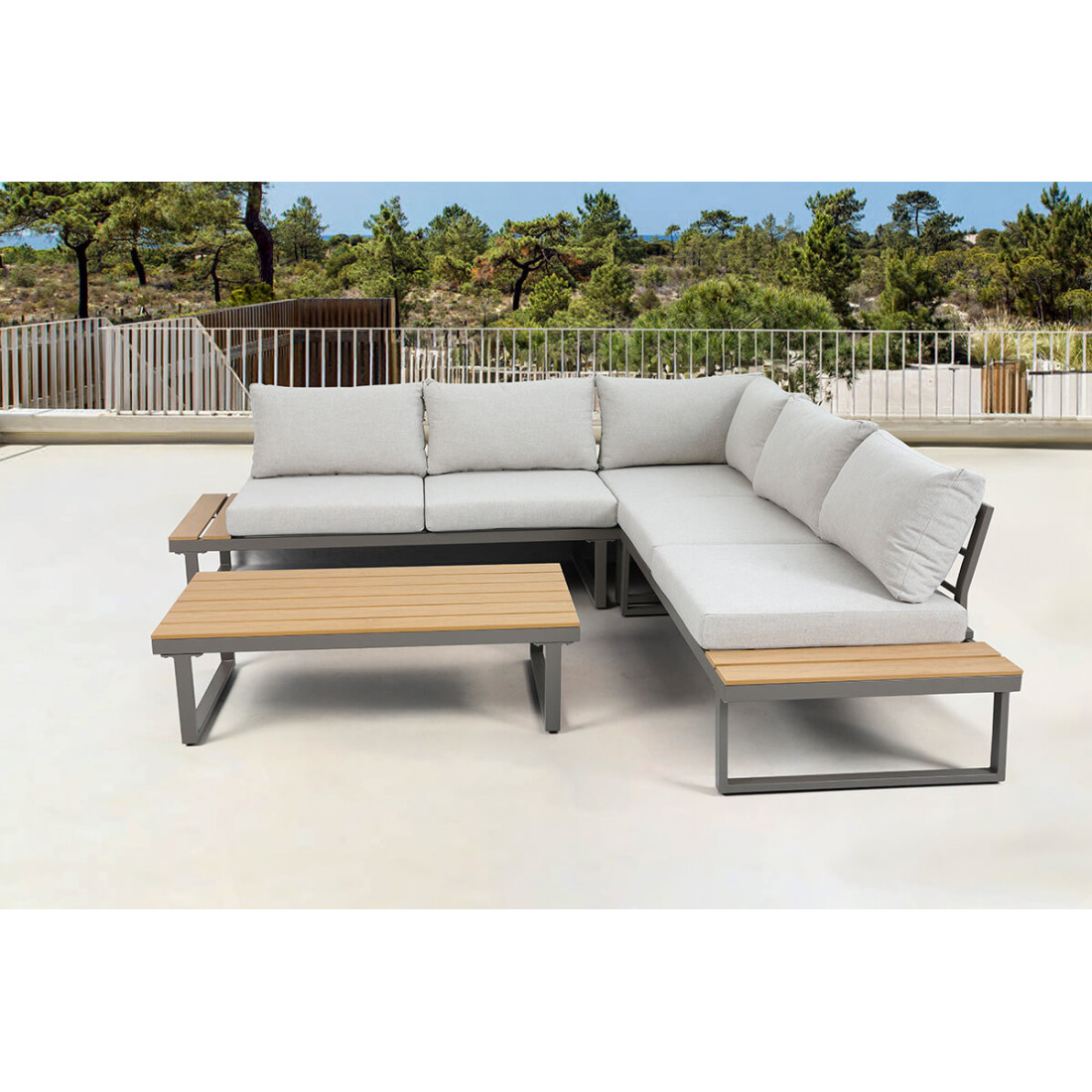 Aranżacja w ciepły słoneczny dzień narożnika z zdobieniami w stylu polywood emerson nature