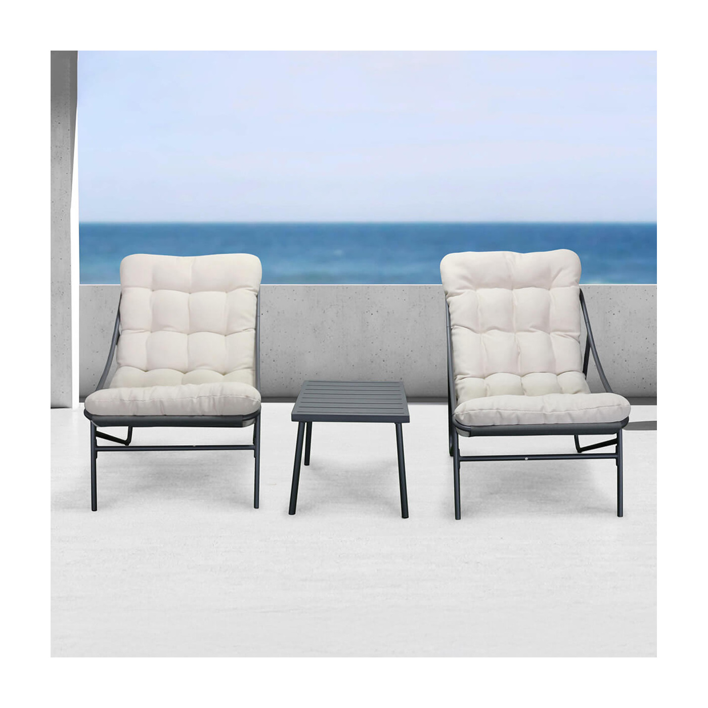 Ogrodowy stolik z fotelami Casper Nature Focus Garden na tarasie