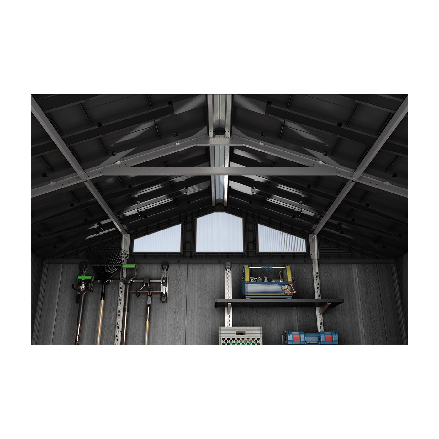 wnętrze domku ogrodowego keter stronghold shed, wzmocnienia dachu, narzędzia ogrodnicze