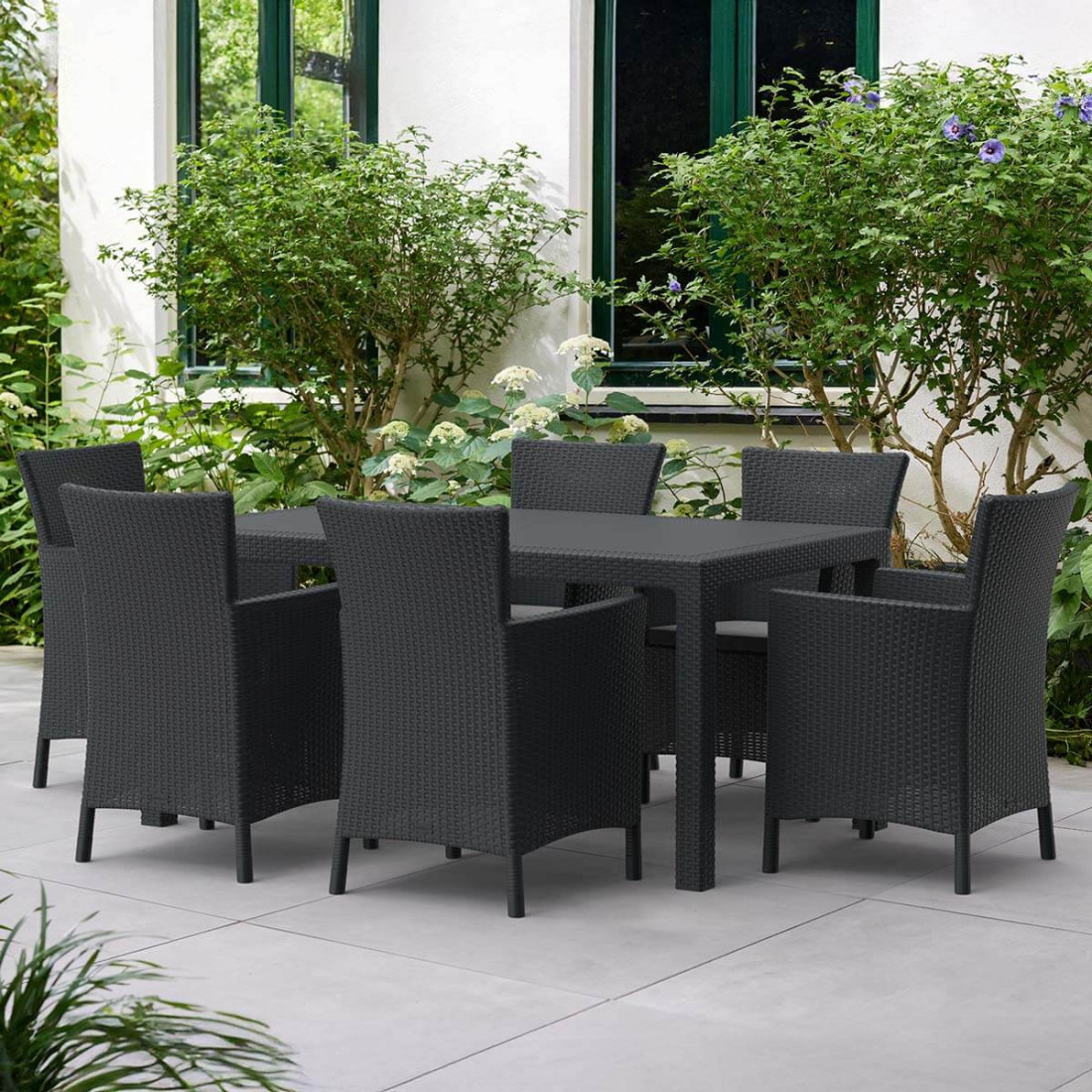 aranżacja na tarasie kompletu ogrodowego jadalnianego iowa/melody 6+1 w kolorze grafitowym