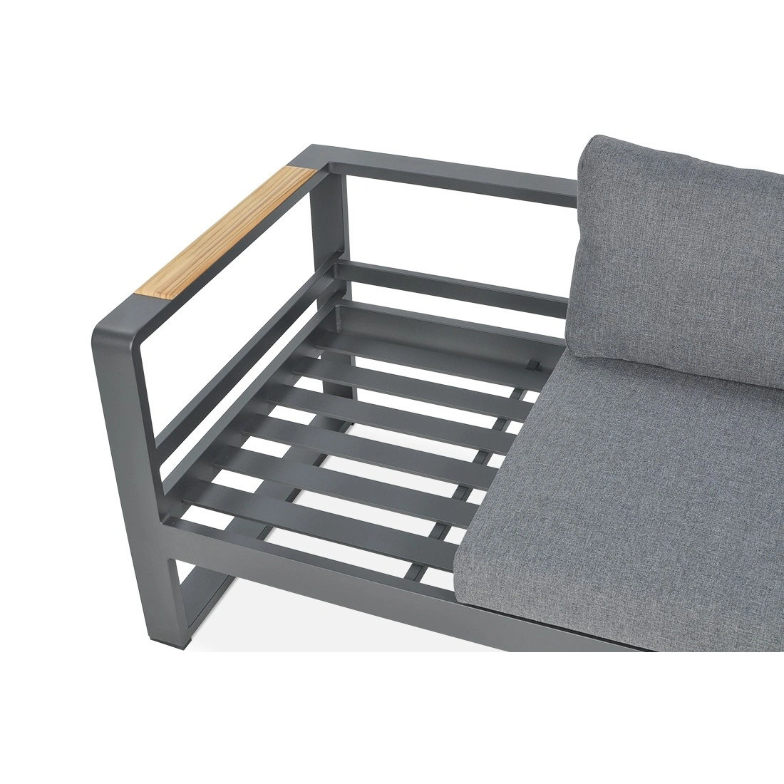 Widok z góry na konstrukcję aluminową narożnika PANAMA, na podłokietniku narożnika widoczne drewno tekowe