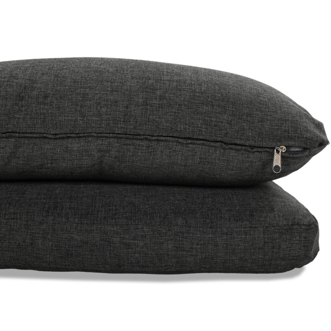 Zbliżenie na stół z technorattanu