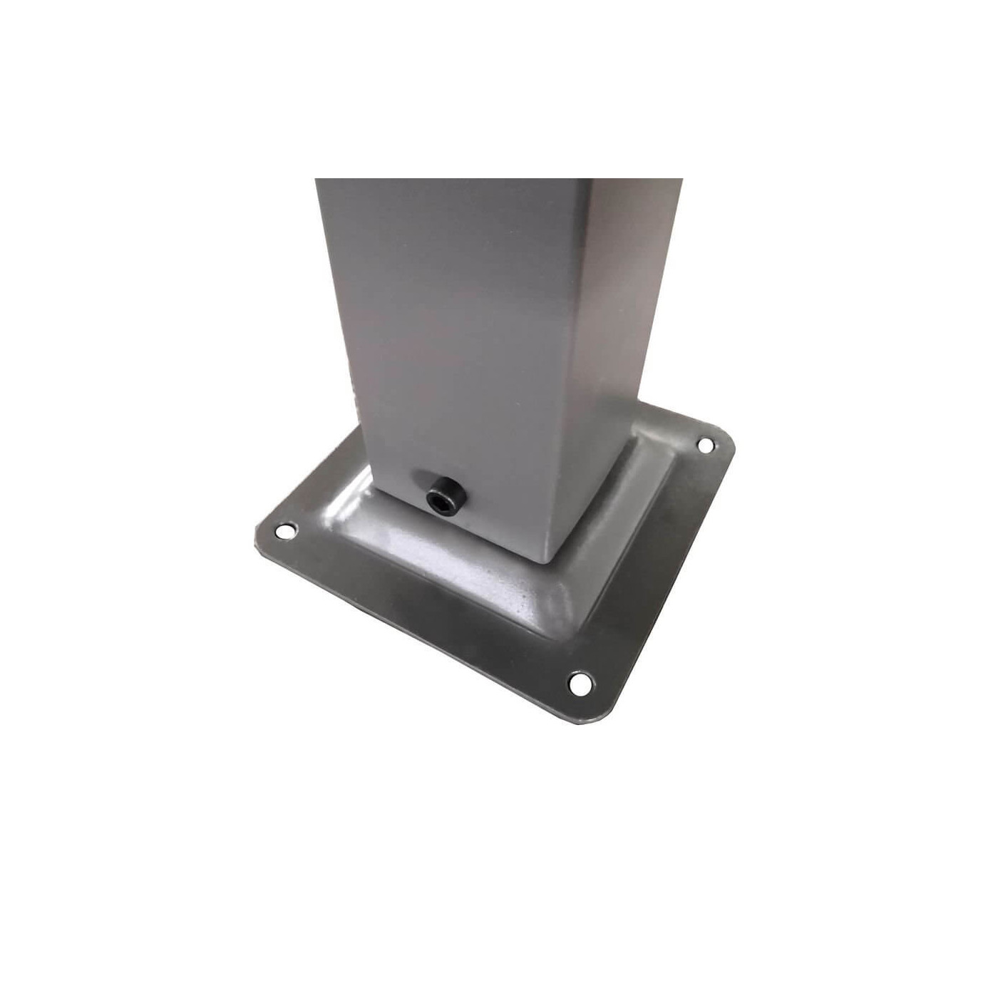 Zbliżenie na stalowe nóżki od pergoli Sprint