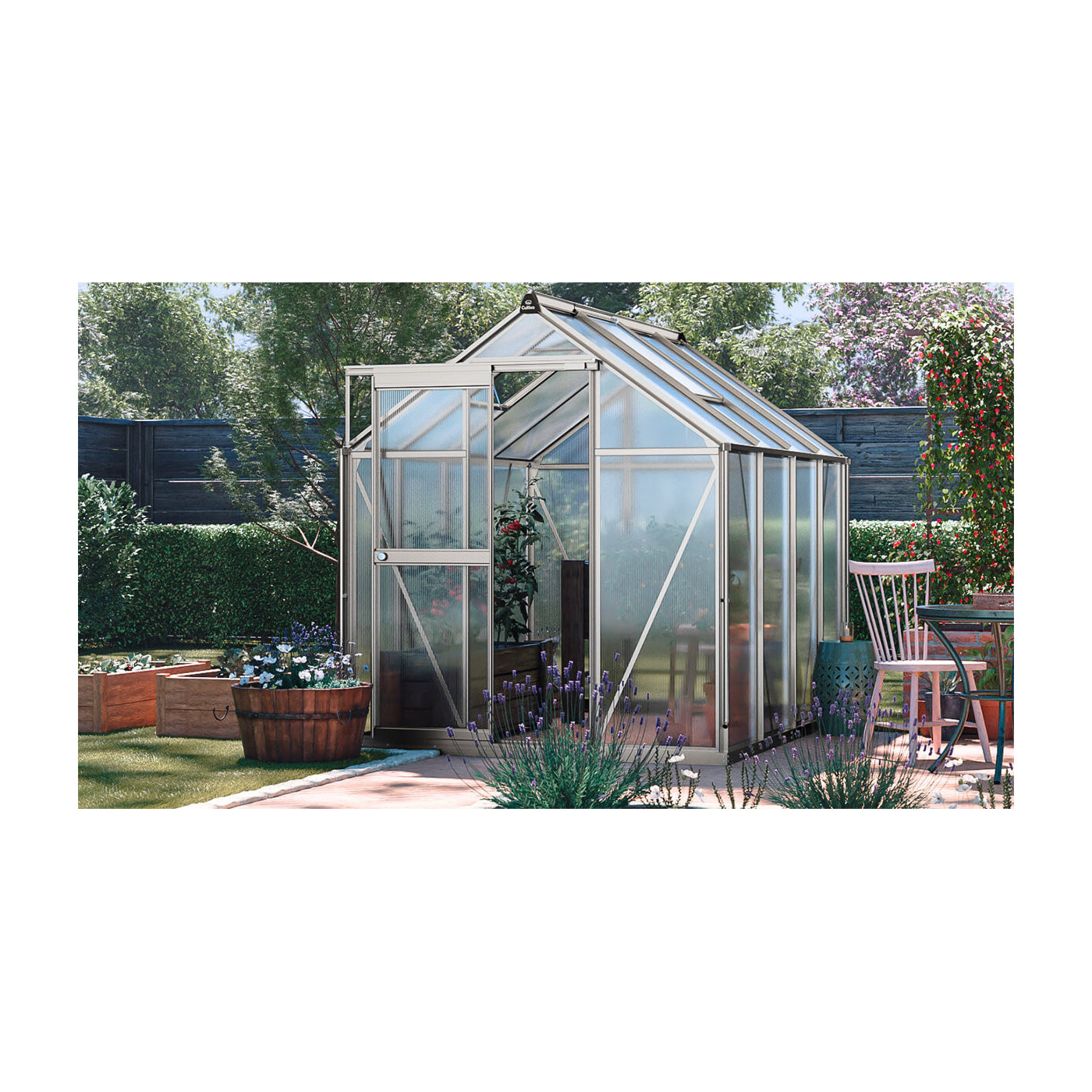 srebrna szklarnia na uprawy "slide in" w kolorze srebrnym w słoneczny dzień