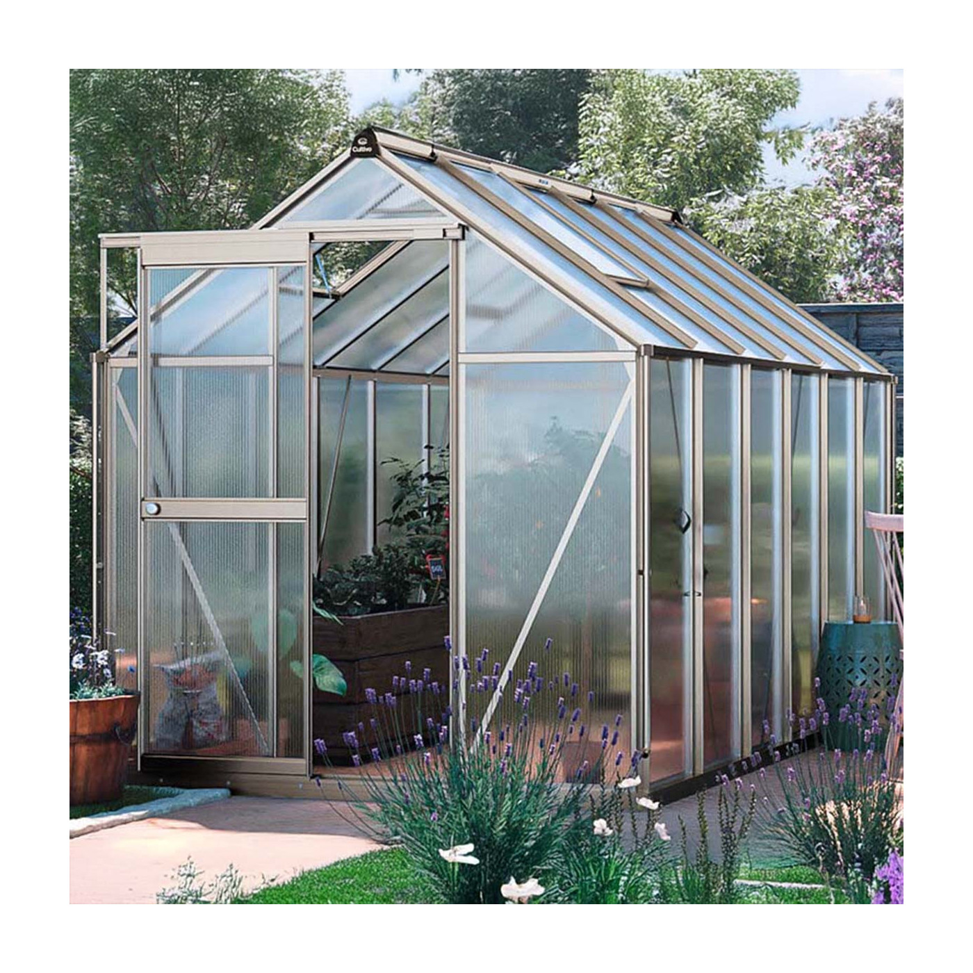 srebrna szklarnia na uprawy "slide in" w aranżacji