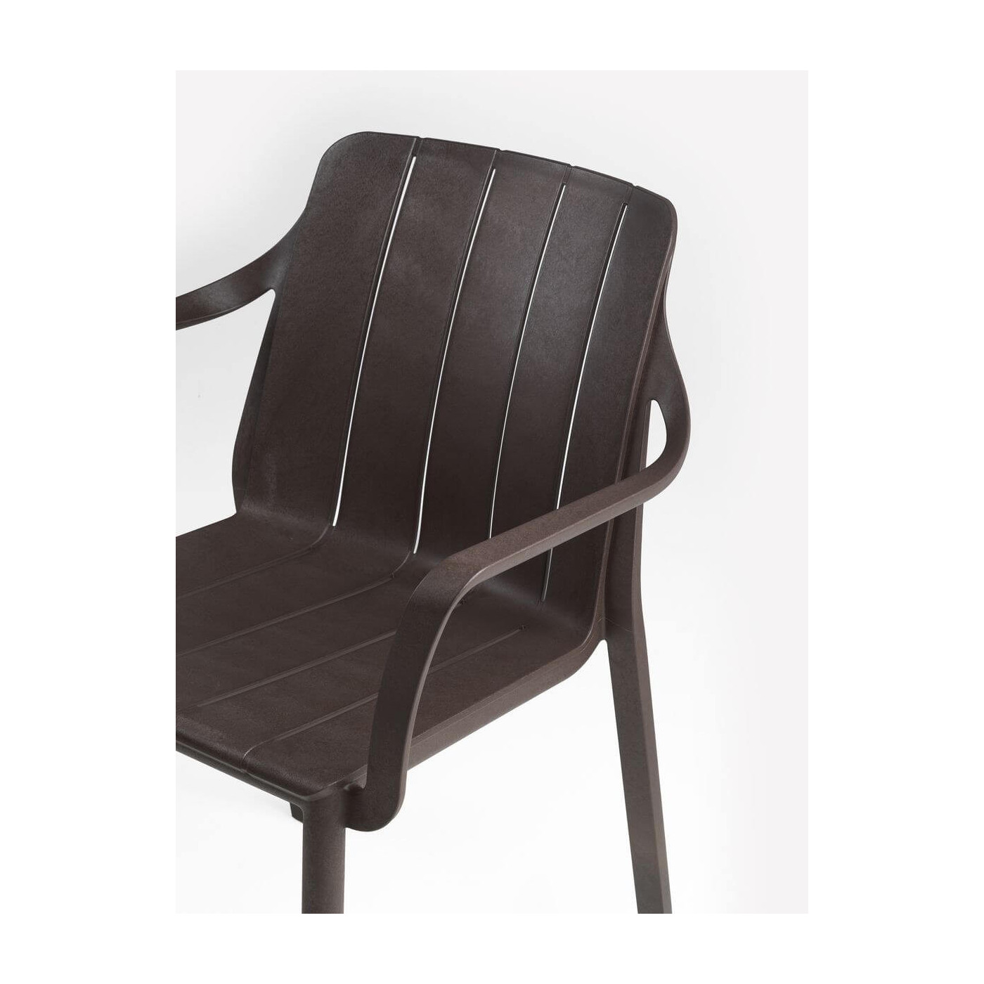 Zbliżenie na oparcie krzesła TIBERINA Terra od Nardi