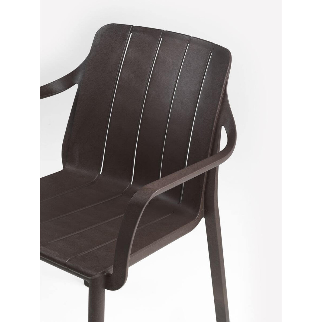 Zbliżenie na oparcie krzesła TIBERINA Terra od Nardi