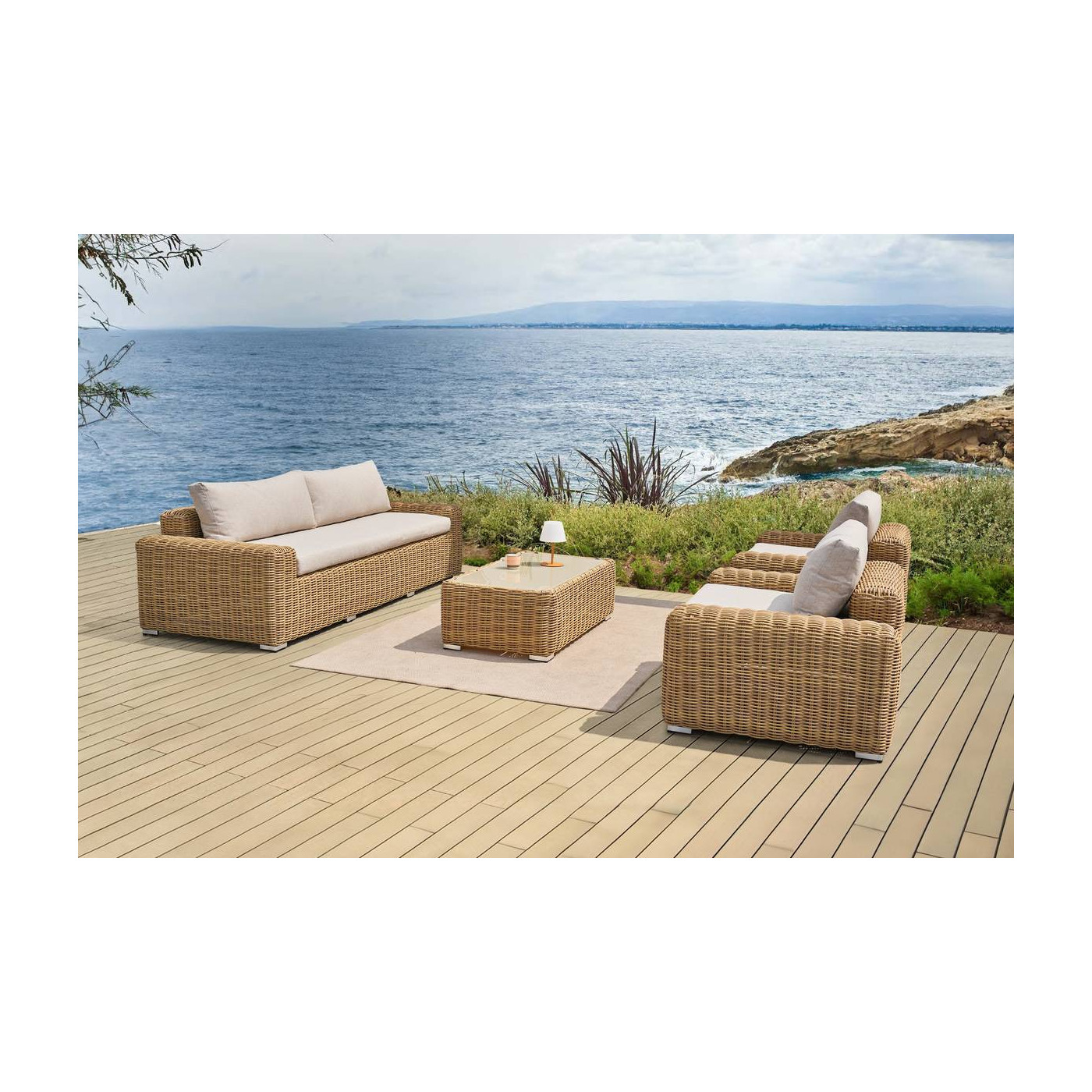 Aranżacja zestawu Jakarta na tarasie w tle ocean