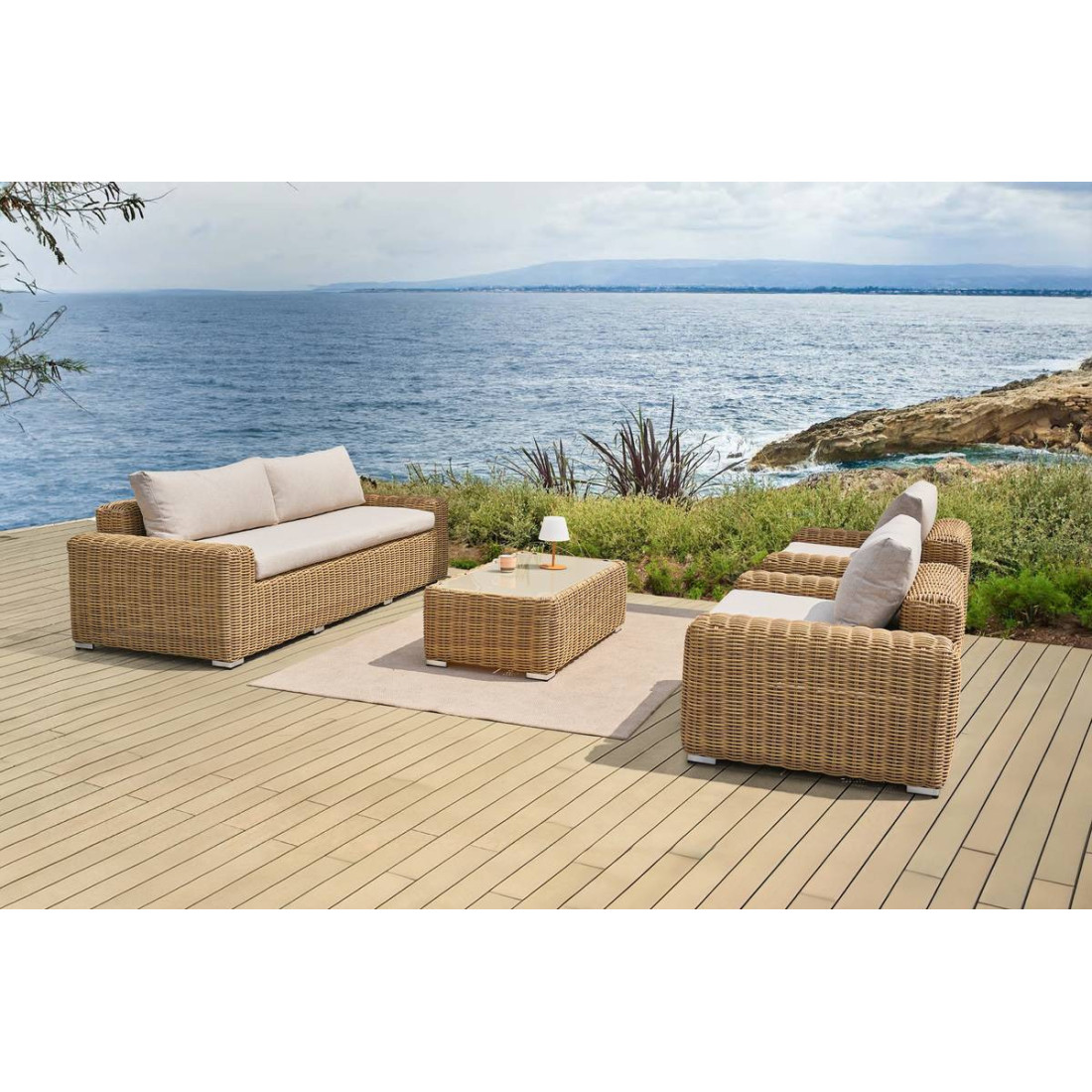 Aranżacja zestawu Jakarta na tarasie w tle ocean