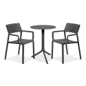 czarny zestaw mebli - dwóch krzeseł i okrągłego stolika