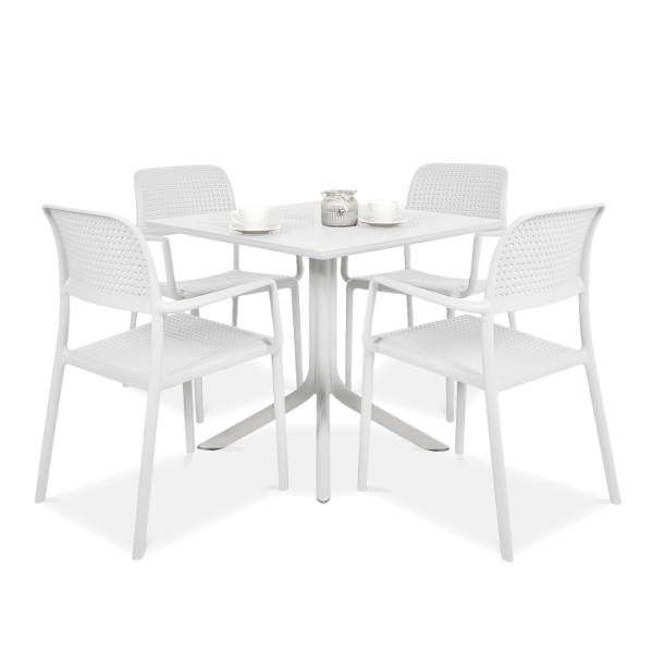 zestaw białych mebli jadalnianych z krzesłami i kwadratowym stolikiem