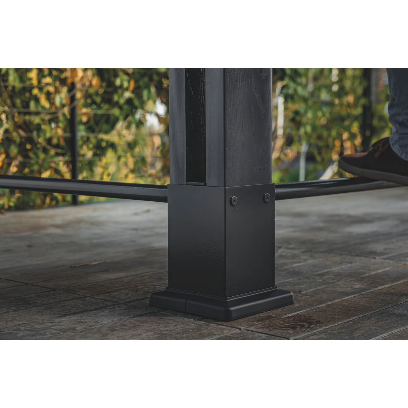 WALNUT GARDEN GAZEBO BAR