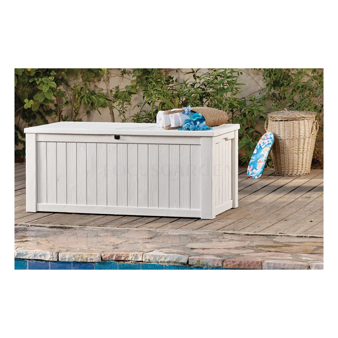 ROCKWOOD CREAM CHEST